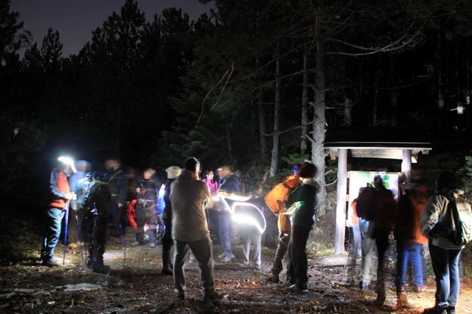 Βραδινή πεζοπορία στην Πάρνηθα